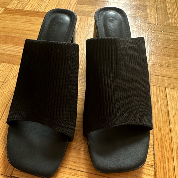 Black Slide Sandals - Open-toe - Heels - US Women’s 38 - SHEIN - Picture 2 of 6